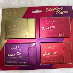 Oil blotting sheets for your skin or makeup application 4 pack